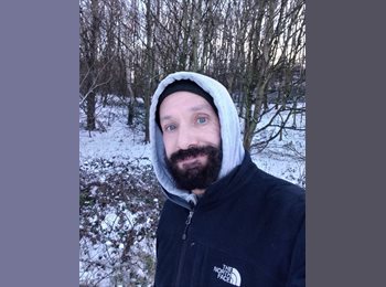 Roomgo UK - John - 43 - Gateshead