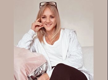 Roomgo UK - Karen - 50 - Henley-on-Thames