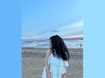 Roomgo UK - khyati - 22 - London