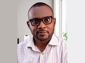 Roomgo UK - Chike - 50 - Stoneclough