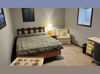 Roomgo US - 13x10 Bedroom 7x3 Closet Includes Utilities, Eagan - $560 pm