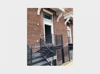 Roomgo US - 1 bedroom with 7ft tall window, custom walk-in closet, 1 full bath with porcelain tiles, large, Weinland Park - $550 pm