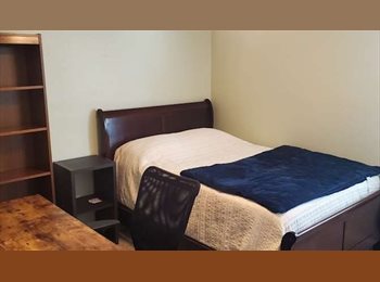 Roomgo US - Furnished Room with Private Bathroom, Hill Country Village - $650 pm