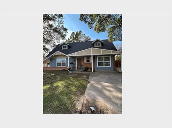 Roomgo US - Cozy Co-Living Cottage, South Meadows Crossing - $650 pm