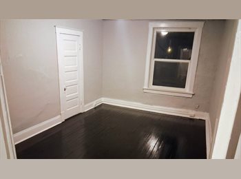 Roomgo US - FIVE SPACIOUS ROOMS!!, St Louis - $250 pm