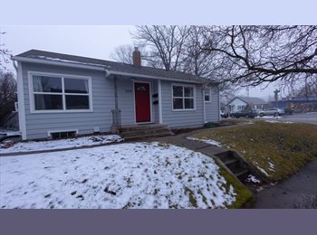 Roomgo US - University District House with an Open Room, United States - $840 pm