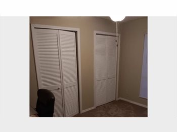 Roomgo US - Looking for Short Term Roommate, Leon Valley - $775 pm