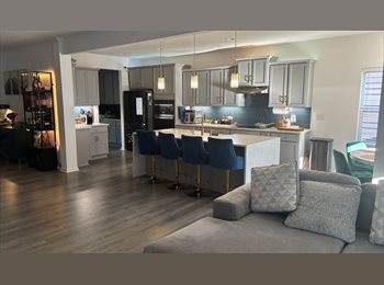 Roomgo US - Furnished room available in large home, EV charger included, Mount Holly - $850 pm