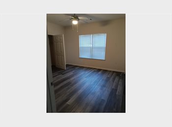 Roomgo US - Looking for roommate!!, Pasquo - $547 pm