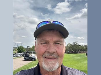 Roomgo US - Hank - 24 - Lakewood