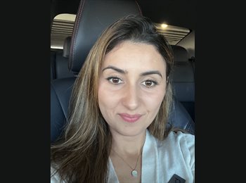 Roomgo US - Wahiba  - 38 - NYC