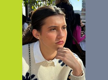 Roomgo US - Estelle - 24 - NYC