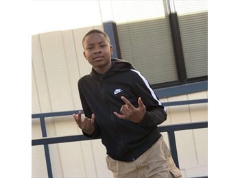 Roomgo US - Cameron - 22 - Hawthorne