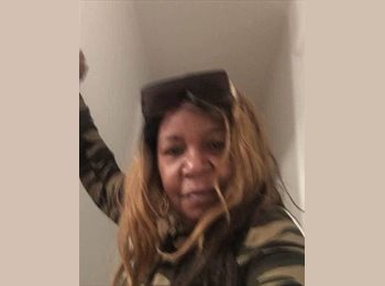 Roomgo US - Shirley  - 66 - Trenton