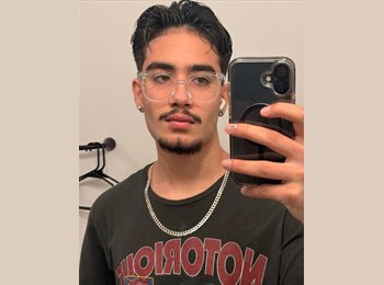 Roomgo US - Joel - 18 - Spring