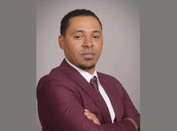 Roomgo US - Joel Abraham - 36 - Downtown