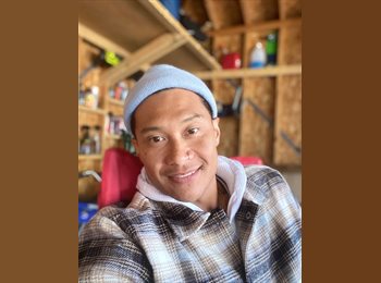 Roomgo US - Rich  - 42 - Hoffman Estates