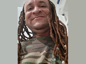 Roomgo US - Ted Harrison  - 40 - Los Angeles