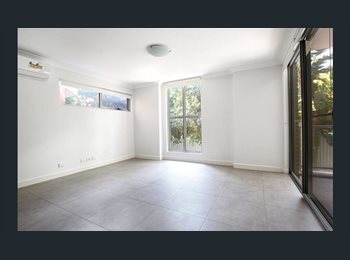 Roomgo AU - Modern Oversized Studio Apartment, Toongabbie - $500 pw