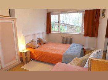 Appartager BE - Chambres à louer dans villa, Rhode-Saint-Genèse - 500 € pm