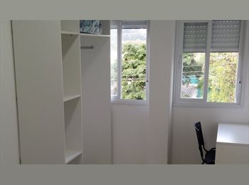 Roomgo BR - Quarto Próximo a PUCRS e UFRGS...Otimo Ambiente., Porto Alegre - R$ 850 Por mês