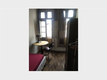 Roomgo BR - Quarto individual no Centro do Rio, Cidade Nova - R$ 500 Por mês