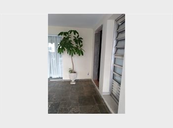 Roomgo BR - Suite  R$1.700, Butantã - R$ 1.700 Por mês