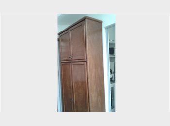 Roomgo BR - Alugo suíte na Glória pequena mas aconchegante, Glória - R$ 1.000 Por mês