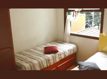 Roomgo BR - Família aluga quarto., Lapa - R$ 1.000 Por mês