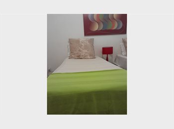 Roomgo BR - Excelente quarto sendo suíte, Ipanema - R$ 2.500 Por mês