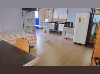 Roomgo BR - KITNET MOBILIADA PARA UMA PESSOA, Liberdade - R$ 1.700 Por mês