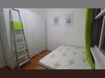 Roomgo BR - Quarto Privativo com Ar para Mulheres - somente para Março, Copacabana - R$ 2.300 Por mês
