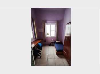 Roomgo BR - Quarto Solteiro Espaçoso, Grajaú - R$ 950 Por mês