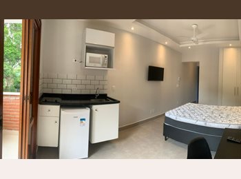 Roomgo BR - Studios com Varanda - Chácara Santo Antônio, Campo Belo - R$ 2.300 Por mês