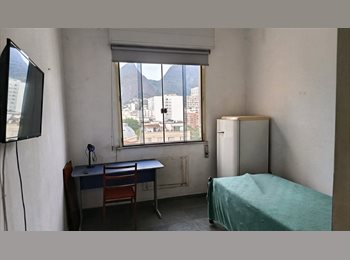 Roomgo BR - QUARTO INDIVIDUAL PARA MULHERES, Laranjeiras - R$ 1.500 Por mês