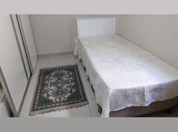 Roomgo BR - Quartos no Centro de Floripa - 3 Tipos Quarto para Locação, Florianópolis - R$ 1.800 Por mês