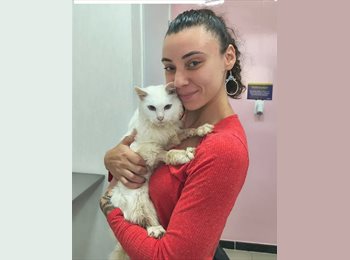 Roomgo BR - Renata Queiroz  - 32 - Belo Horizonte