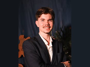 Roomgo BR - Henrique - 20 - Porto Alegre