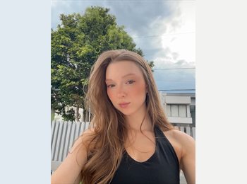 Roomgo BR - Simone - 31 - Curitiba