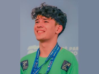 Roomgo BR - Felipe - 24 - Curitiba