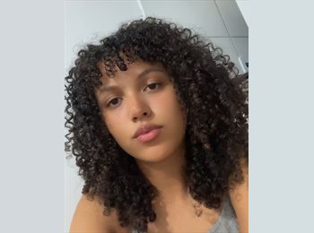 Roomgo BR - Beatriz Leão  - 26 - Brasília