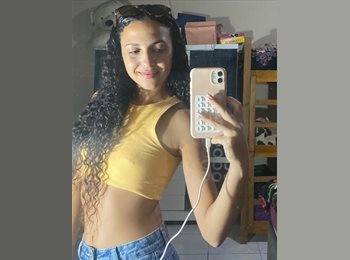 Roomgo BR - Claudia  - 22 - Porto Alegre