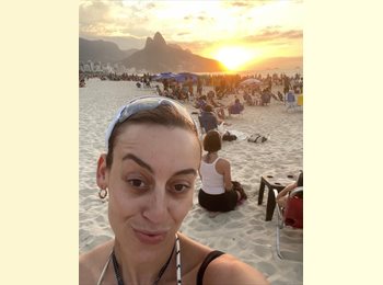 Roomgo BR - Zoe - 38 - Maracanã