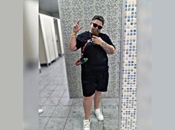 Roomgo BR - Rayely - 20 - Curitiba