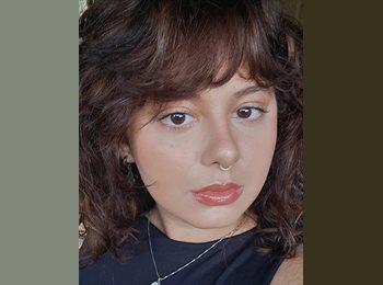 Roomgo BR - Julia - 23 - Porto Alegre