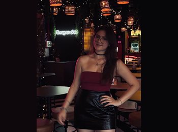 Roomgo BR - Camila Costa Rosa - 21 - Curitiba