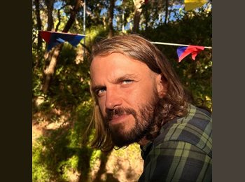 Roomgo BR - Henri - 34 - Belo Horizonte