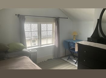 Roomgo CA - Cozy room for rent in Moody Park, Burnaby - $800 pcm