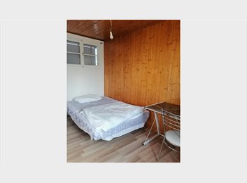 Roomgo CH - Chambre meublée, Genève - 1 100 CHF / Mois