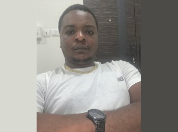 Roomgo CH - Kodjo - 30 - Neuchâtel